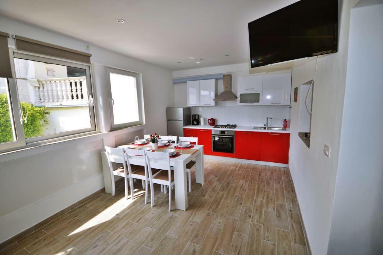 Apartman Martina Betina  Buitenkant foto