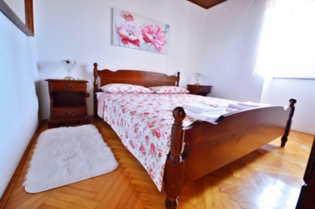 Apartman Martina Betina  Buitenkant foto