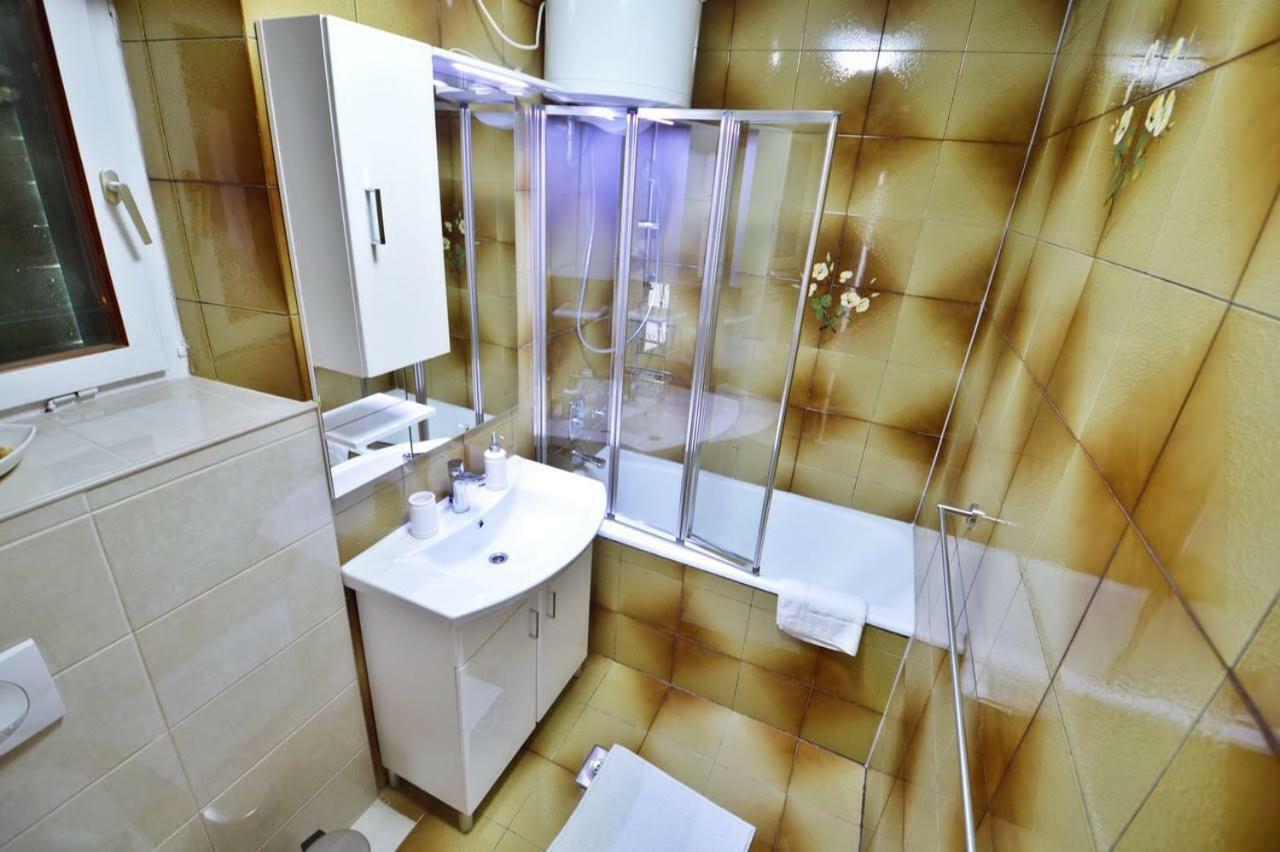 Apartman Martina Betina  Buitenkant foto